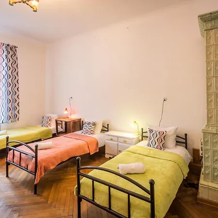Retro Apartmanhotel *